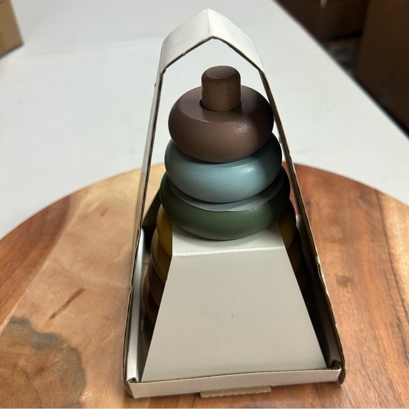 Hearth & Hand with Magnolia Toy Rainbow Wooden Ring Stacker 7pc NEW WITH DEFECT - Picture 4 of 9